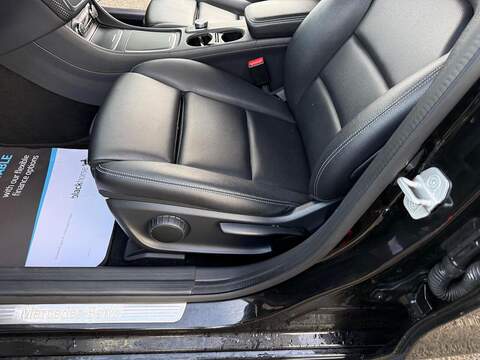 Mercedes-Benz A Class 1.6 A180 Sport Hatchback 5dr Petrol 7G-DCT Euro 6 (s/s) (122 ps) - U79359