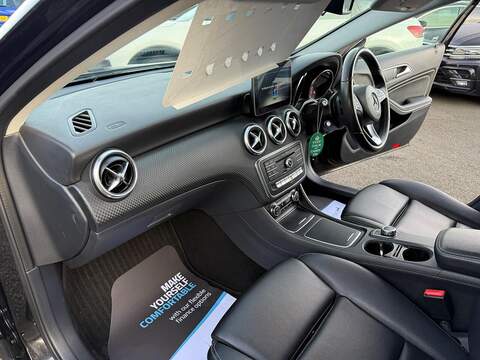 Mercedes-Benz A Class 1.6 A180 Sport Hatchback 5dr Petrol 7G-DCT Euro 6 (s/s) (122 ps) - U79359