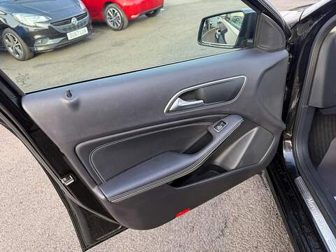 Mercedes-Benz A Class 1.6 A180 Sport Hatchback 5dr Petrol 7G-DCT Euro 6 (s/s) (122 ps) - U79359