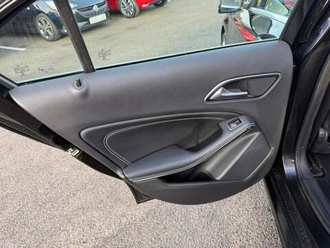 Mercedes-Benz A Class 1.6 A180 Sport Hatchback 5dr Petrol 7G-DCT Euro 6 (s/s) (122 ps) - U79359