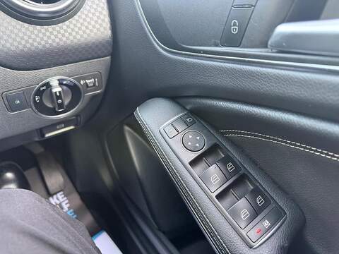 Mercedes-Benz A Class 1.6 A180 Sport Hatchback 5dr Petrol 7G-DCT Euro 6 (s/s) (122 ps) - U79359