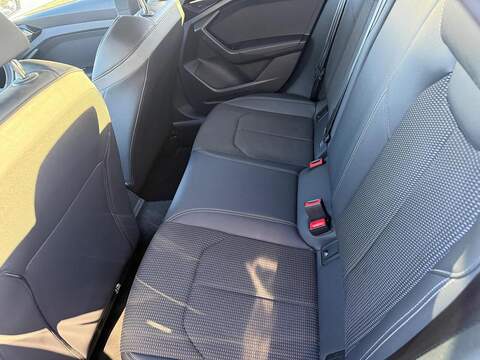 Audi A1 1.0 TFSI 25 S line Sportback S Tronic Euro 6 (s/s) 5dr - U79371