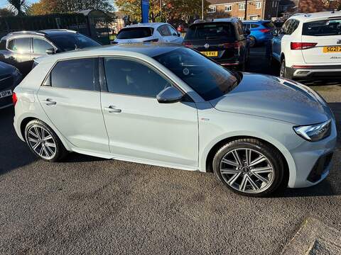 Audi A1 1.0 TFSI 25 S line Sportback S Tronic Euro 6 (s/s) 5dr - U79371