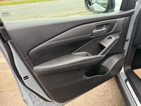 Nissan Qashqai 1.5 h e-POWER Kuro Edition Auto Euro 6 (s/s) 5dr - U79374