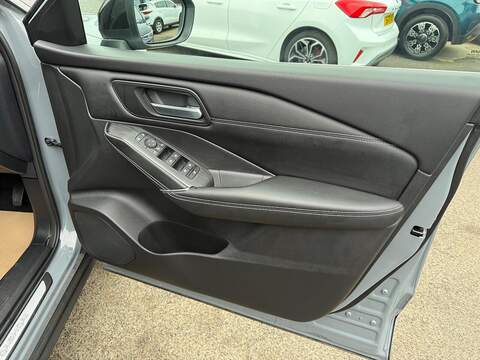 Nissan Qashqai 1.5 h e-POWER Kuro Edition Auto Euro 6 (s/s) 5dr - U79374