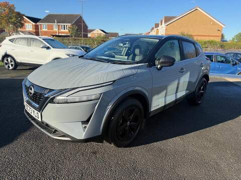 Nissan Qashqai Ateca XPERIENCE SUV 1 Automatic Petrol