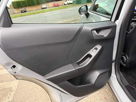 Ford Puma 1.0T EcoBoost MHEV ST-Line X Euro 6 (s/s) 5dr - U79375