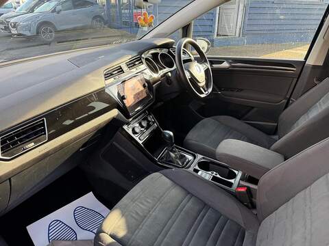 Volkswagen Touran 1.5 TSI EVO SEL DSG Euro 6 (s/s) 5dr - U79376