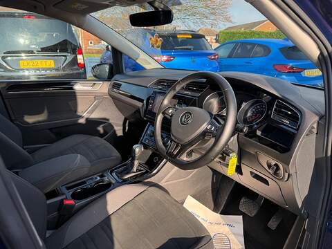 Volkswagen Touran 1.5 TSI EVO SEL DSG Euro 6 (s/s) 5dr - U79376