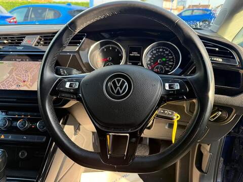Volkswagen Touran 1.5 TSI EVO SEL DSG Euro 6 (s/s) 5dr - U79376