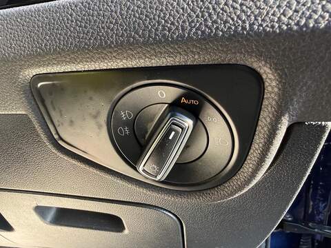 Volkswagen Touran 1.5 TSI EVO SEL DSG Euro 6 (s/s) 5dr - U79376