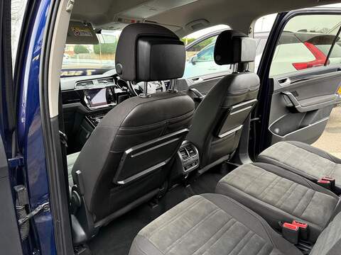 Volkswagen Touran 1.5 TSI EVO SEL DSG Euro 6 (s/s) 5dr - U79376
