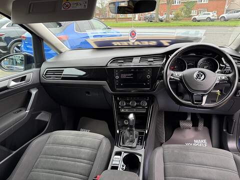 Volkswagen Touran 1.5 TSI EVO SEL DSG Euro 6 (s/s) 5dr - U79376
