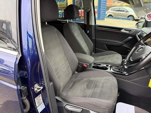 Volkswagen Touran 1.5 TSI EVO SEL DSG Euro 6 (s/s) 5dr - U79376