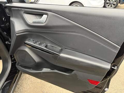 Ford Puma 1.0T EcoBoost MHEV Titanium Euro 6 (s/s) 5dr - U79378