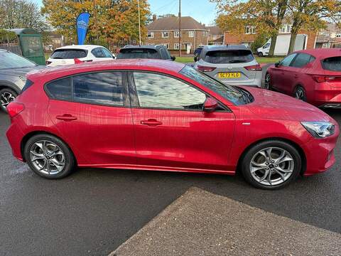Ford Focus T EcoBoost ST-Line Hatchback 1.0 Automatic Petrol - U79383