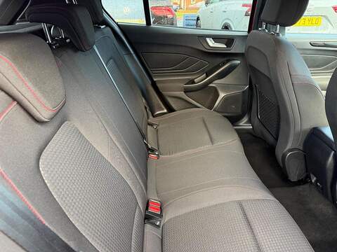 Ford Focus T EcoBoost ST-Line Hatchback 1.0 Automatic Petrol - U79383