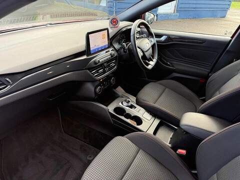 Ford Focus T EcoBoost ST-Line Hatchback 1.0 Automatic Petrol - U79383