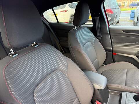 Ford Focus T EcoBoost ST-Line Hatchback 1.0 Automatic Petrol - U79383