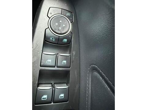 Ford Focus T EcoBoost ST-Line Hatchback 1.0 Automatic Petrol - U79383