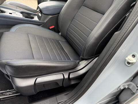 Nissan Qashqai 1.3 DIG-T MHEV Tekna Euro 6 (s/s) 5dr - U79384