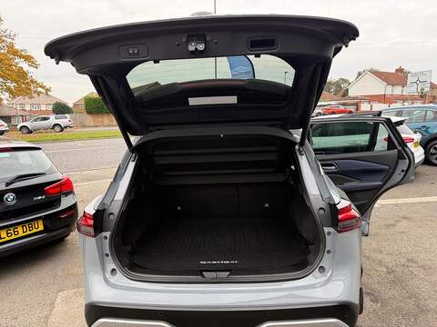 Nissan Qashqai 1.3 DIG-T MHEV Tekna Euro 6 (s/s) 5dr - U79384