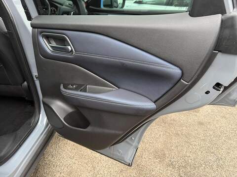 Nissan Qashqai 1.3 DIG-T MHEV Tekna Euro 6 (s/s) 5dr - U79384