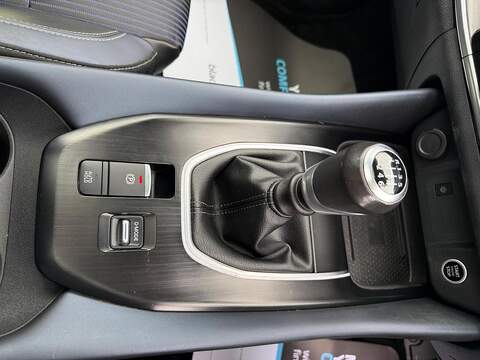 Nissan Qashqai 1.3 DIG-T MHEV Tekna Euro 6 (s/s) 5dr - U79384