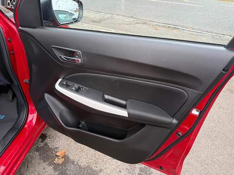 Suzuki Swift 1.2 Dualjet MHEV SZ-T Hatchback 5dr Petrol Hybrid CVT Euro 6 (s/s) (83 ps) - U79386