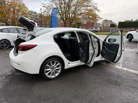 Mazda Mazda3 2.0 SKYACTIV-G Sport Nav Fastback 4dr Petrol Manual Euro 5 (s/s) (120 ps) - U79387