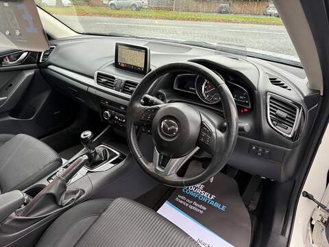 Mazda Mazda3 2.0 SKYACTIV-G Sport Nav Fastback 4dr Petrol Manual Euro 5 (s/s) (120 ps) - U79387