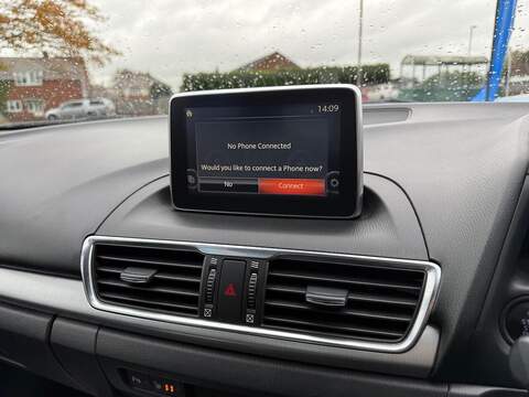 Mazda Mazda3 2.0 SKYACTIV-G Sport Nav Fastback 4dr Petrol Manual Euro 5 (s/s) (120 ps) - U79387