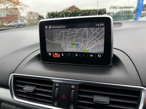 Mazda Mazda3 2.0 SKYACTIV-G Sport Nav Fastback 4dr Petrol Manual Euro 5 (s/s) (120 ps) - U79387