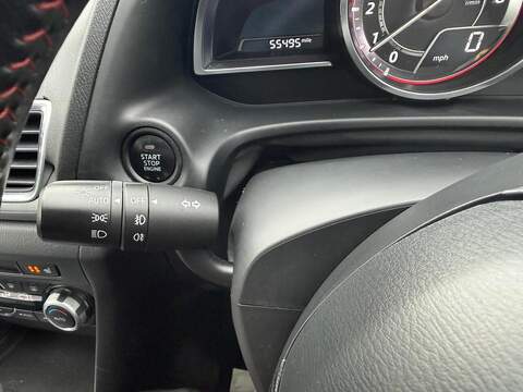 Mazda Mazda3 2.0 SKYACTIV-G Sport Nav Fastback 4dr Petrol Manual Euro 5 (s/s) (120 ps) - U79387