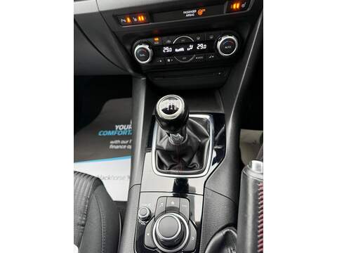 Mazda Mazda3 2.0 SKYACTIV-G Sport Nav Fastback 4dr Petrol Manual Euro 5 (s/s) (120 ps) - U79387