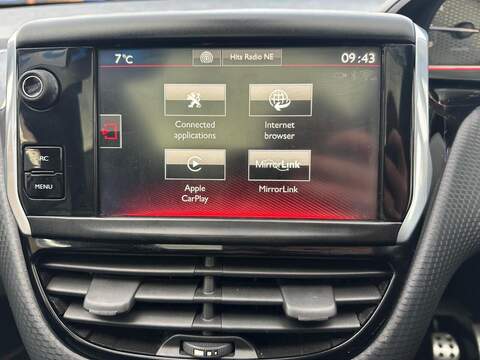 Peugeot 2008 1.2 PureTech GT Line SUV 5dr Petrol Manual Euro 6 (s/s) (130 ps) - U79388