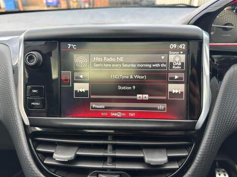 Peugeot 2008 1.2 PureTech GT Line SUV 5dr Petrol Manual Euro 6 (s/s) (130 ps) - U79388