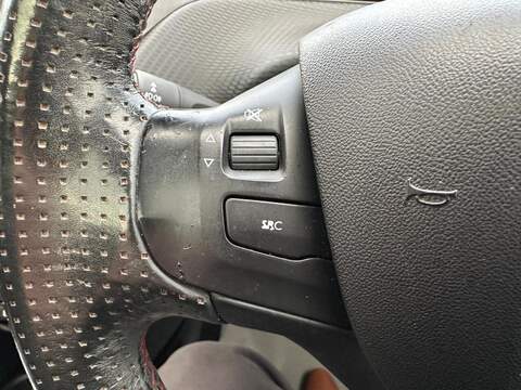 Peugeot 2008 1.2 PureTech GT Line SUV 5dr Petrol Manual Euro 6 (s/s) (130 ps) - U79388