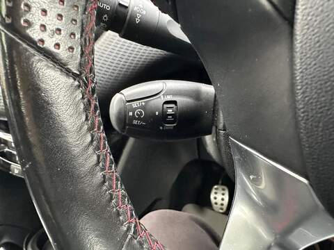 Peugeot 2008 1.2 PureTech GT Line SUV 5dr Petrol Manual Euro 6 (s/s) (130 ps) - U79388