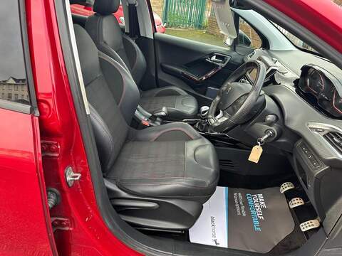 Peugeot 2008 1.2 PureTech GT Line SUV 5dr Petrol Manual Euro 6 (s/s) (130 ps) - U79388