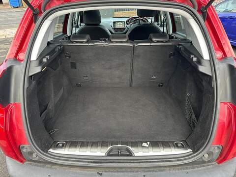 Peugeot 2008 1.2 PureTech GT Line SUV 5dr Petrol Manual Euro 6 (s/s) (130 ps) - U79388