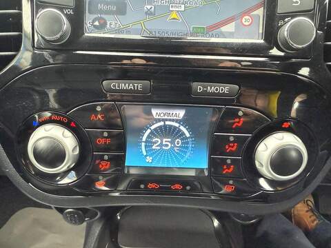 Nissan Juke 1.2 DIG-T Tekna Euro 6 (s/s) 5dr - U79392