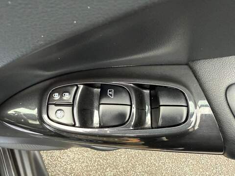 Nissan Juke 1.2 DIG-T Tekna Euro 6 (s/s) 5dr - U79392