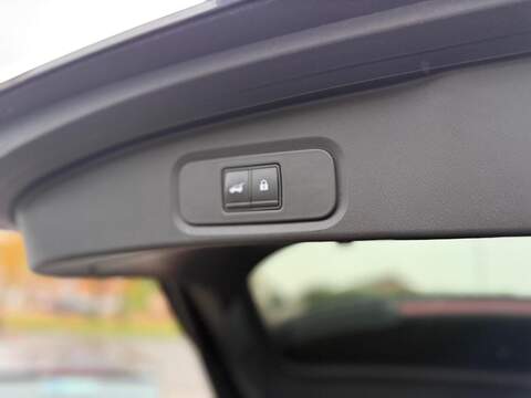 Nissan Qashqai 1.3 DIG-T MHEV Tekna XTRON Euro 6 (s/s) 5dr - U79393