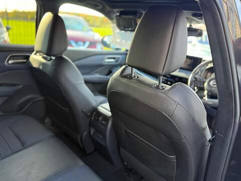 Nissan Qashqai 1.3 DIG-T MHEV Tekna XTRON Euro 6 (s/s) 5dr - U79393