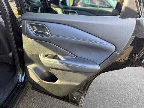 Nissan Qashqai 1.3 DIG-T MHEV Tekna XTRON Euro 6 (s/s) 5dr - U79393