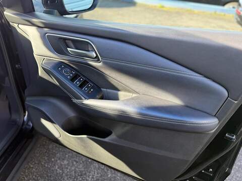 Nissan Qashqai 1.3 DIG-T MHEV Tekna XTRON Euro 6 (s/s) 5dr - U79393