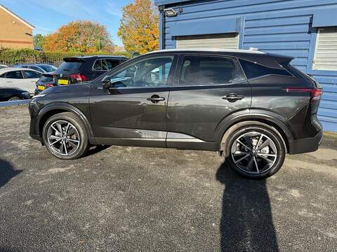 Nissan Qashqai 1.3 DIG-T MHEV Tekna XTRON Euro 6 (s/s) 5dr - U79393