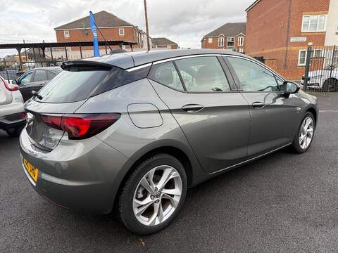 Vauxhall Astra 1.4i Turbo SRi Euro 6 5dr - U79395