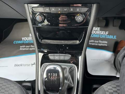 Vauxhall Astra 1.4i Turbo SRi Euro 6 5dr - U79395